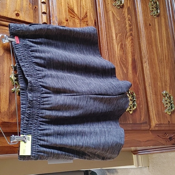 NWT Men's Gray Heather 5" Mid-Rise. Soft Athletic Shorts XXL - Picture 2 of 5